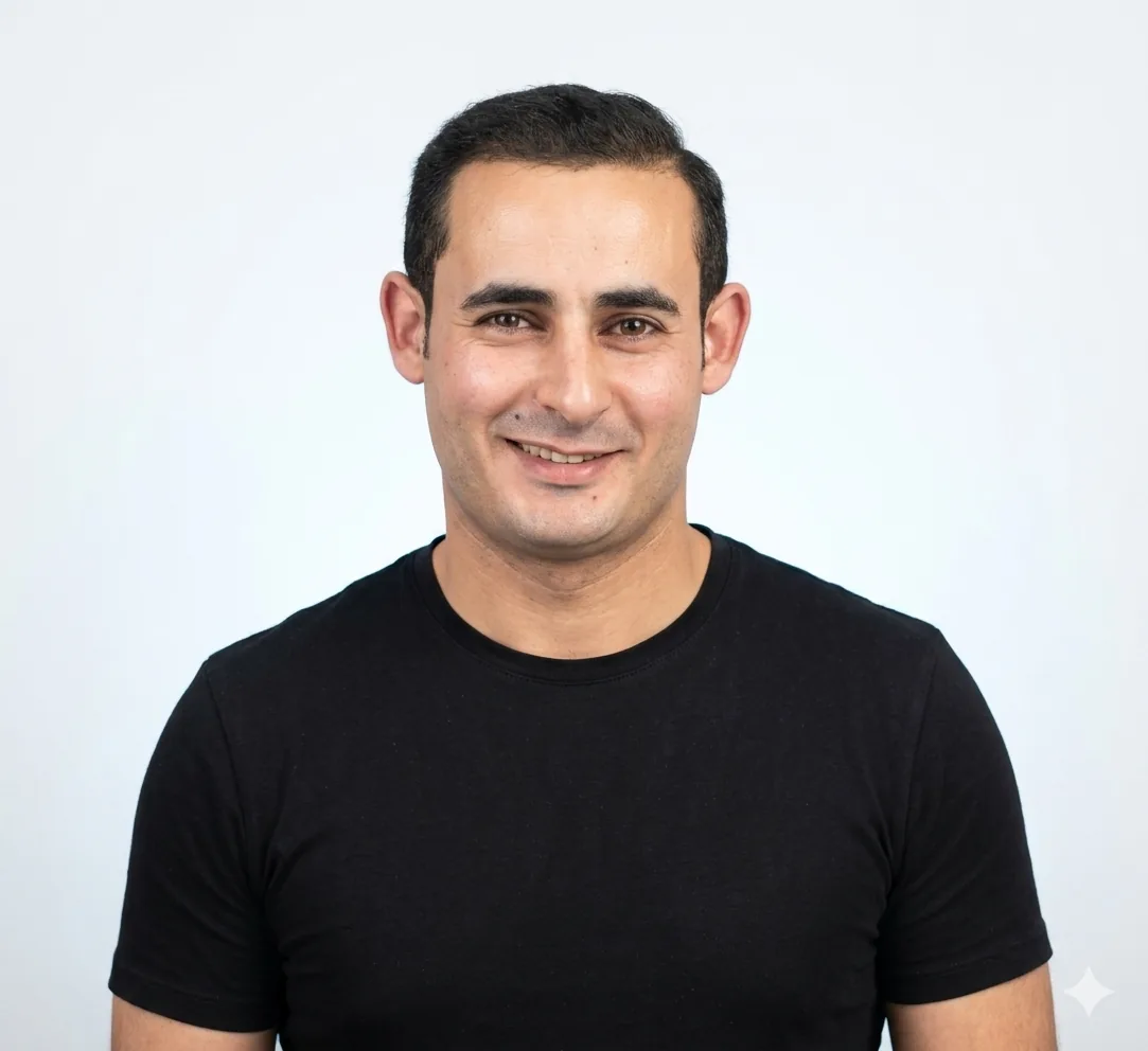 SeenaTech team member